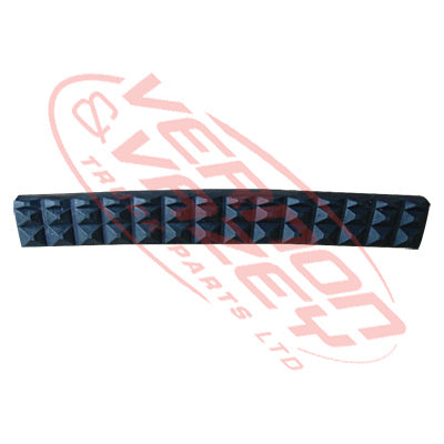 2090004-6 - STEP PANEL LOWER COVERING - R/H - IVECO STRALIS