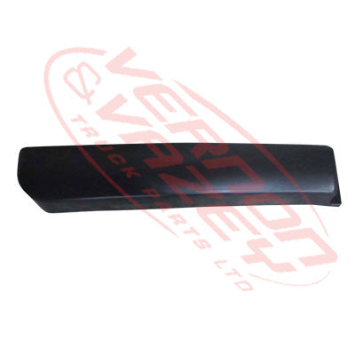1688504-06 - STEP PANEL - LOWER GARNISH - R/H - NISSAN QUON 2006-
