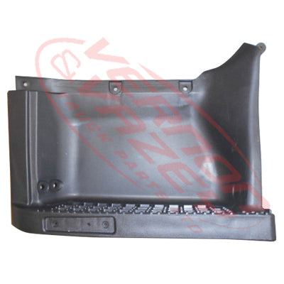 3092004-07 - STEP PANEL - UPPER - L/H - PLASTIC STEP - WIDE - ISUZU FRR/FSR/FTR/FVR 2008