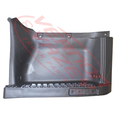 3092004-08 - STEP PANEL - UPPER - R/H - PLASTIC STEP - WIDE - ISUZU FRR/FSR/FTR/FVR 2008